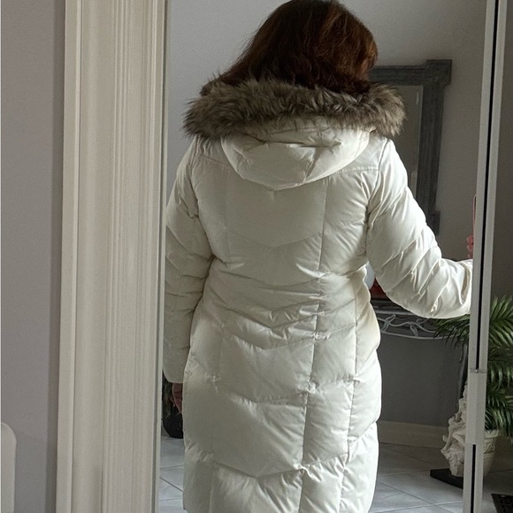 Winter Coat - Picture 8 of 8